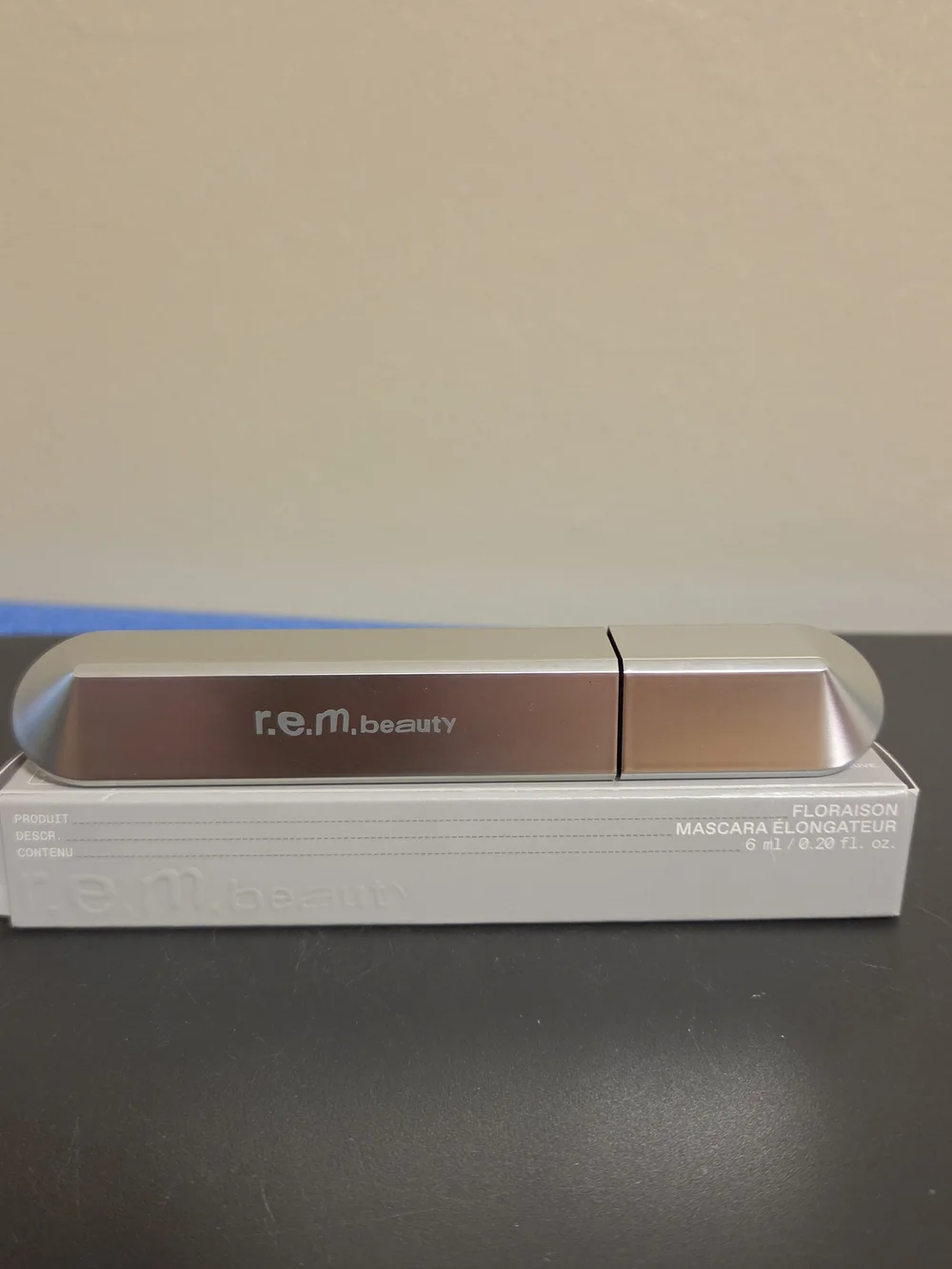 r.e.m. beauty Mascara in Midnight Black